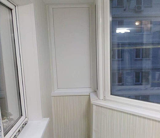 Отделка стен и потолка балкона панелями ПВХ в Жуковском