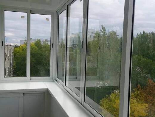 Холодные алюминиевые окна с раздвижным открыванием на лоджию в Жуковском