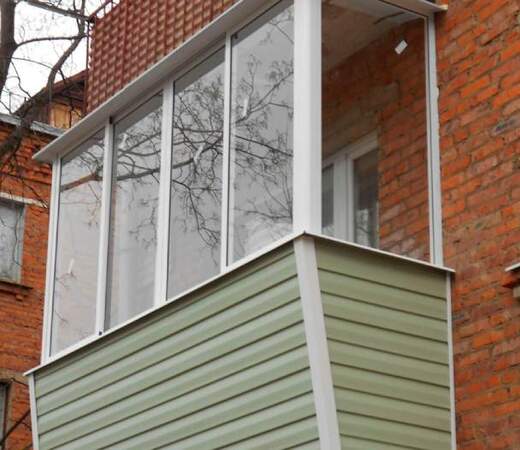 Остекление балкона с выносом подоконника на 15 см в Жуковском