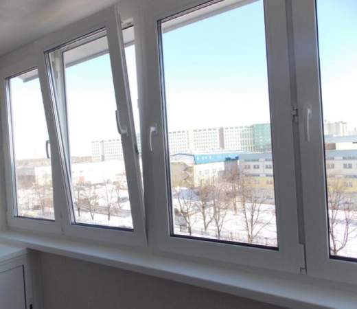 Теплое остекление лоджии пластиковыми окнами REHAU в Жуковском