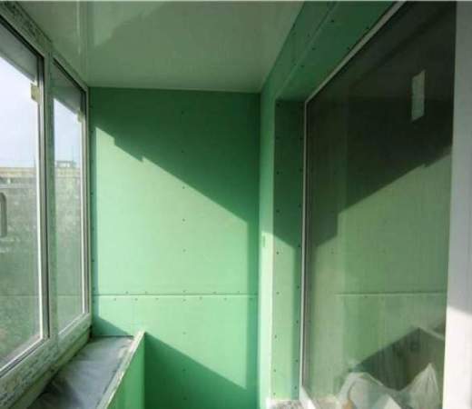 Отделка стен балкона гипсокартоном в Жуковском