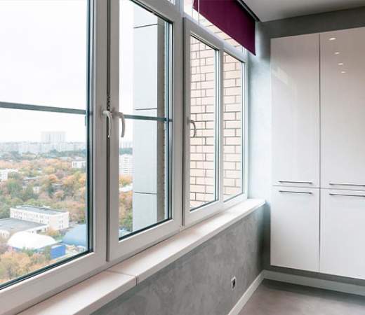 Теплое остекление балкона с установкой шкафа в Жуковском