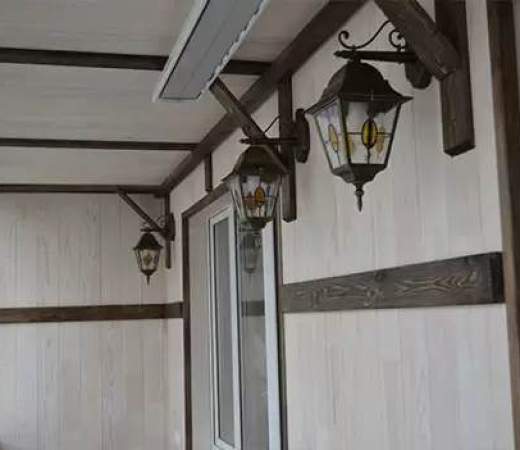 Установка настенных светильников на балкон в Жуковском